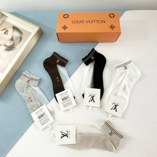 Louis Vuitton Socks LVO00006